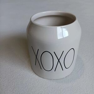 Rae Dunn Artisan Collection White Ceramic Piece 'XOXO' (No Lid)